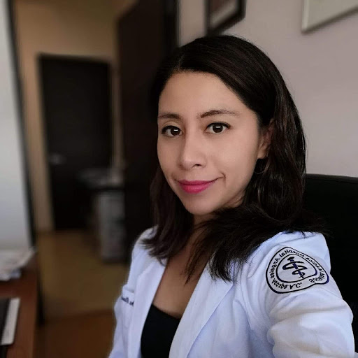 Dra. Claudia Alonso Ortíz - Rinoplastia y Otorrino en CDMX