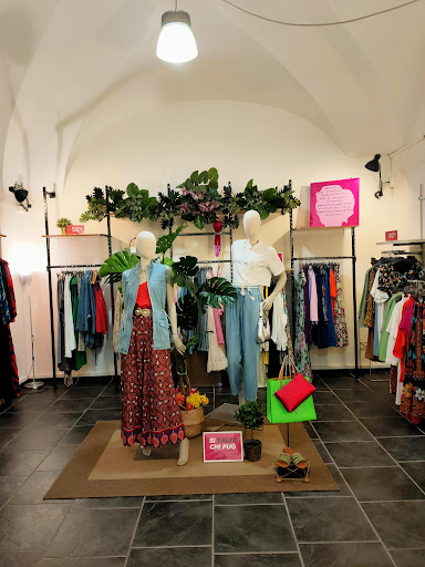 Pod boutique abbigliamento accessori donna Catania