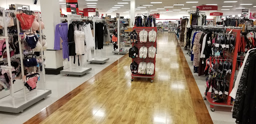Department Store «T.J. Maxx & HomeGoods», reviews and photos, 111 Taunton St, Plainville, MA 02762, USA