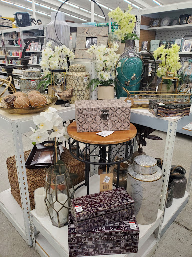 Home Goods Store «Tuesday Morning», reviews and photos, 1000 E Rte 66, Glendora, CA 91740, USA