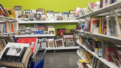 Thrift Store «Goodwill - Roseville: County Road B», reviews and photos, 1627 County B Rd W, Roseville, MN 55113, USA