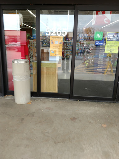 Pet Supply Store «Chow Hound Pet Supplies», reviews and photos, 5265 Northland Dr NE, Grand Rapids, MI 49525, USA