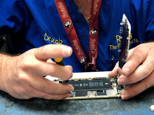 Phone Repair Service «Rob the Phone Doctor», reviews and photos, 3916 S Cleveland Ave, Fort Myers, FL 33901, USA