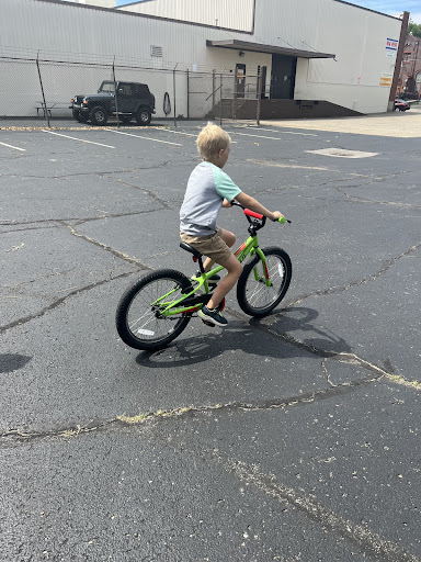 Bicycle Store «Reser Bicycle Outfitters», reviews and photos, 648 Monmouth St, Newport, KY 41071, USA