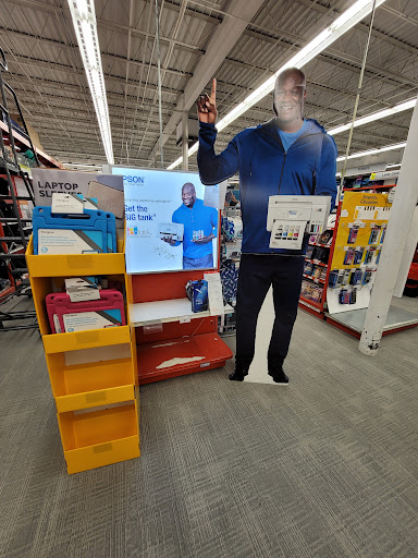 Office Supply Store «Staples», reviews and photos, 23131 Michigan Ave, Dearborn, MI 48124, USA