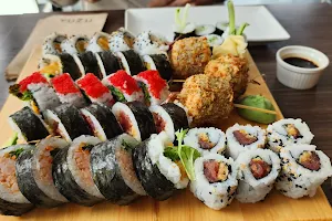 Yuzu sushi image