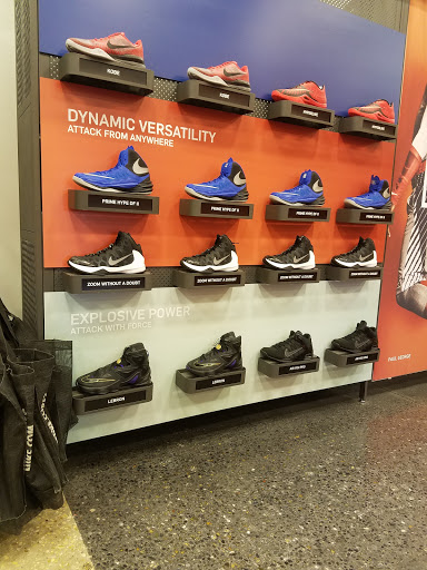 Clothing Store «Nike Factory Store», reviews and photos, 10700 Factory Shop Blvd, Gulfport, MS 39503, USA