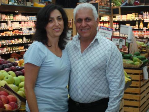 Grocery Store «Beverly Hills Market & Deli», reviews and photos, 303 N Crescent Dr, Beverly Hills, CA 90210, USA