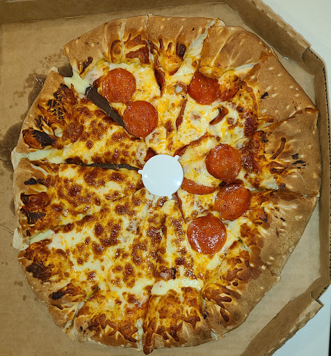 Pizza Restaurant «Round Table Pizza», reviews and photos, 9055 Woodcreek Oaks Blvd #190, Roseville, CA 95747, USA