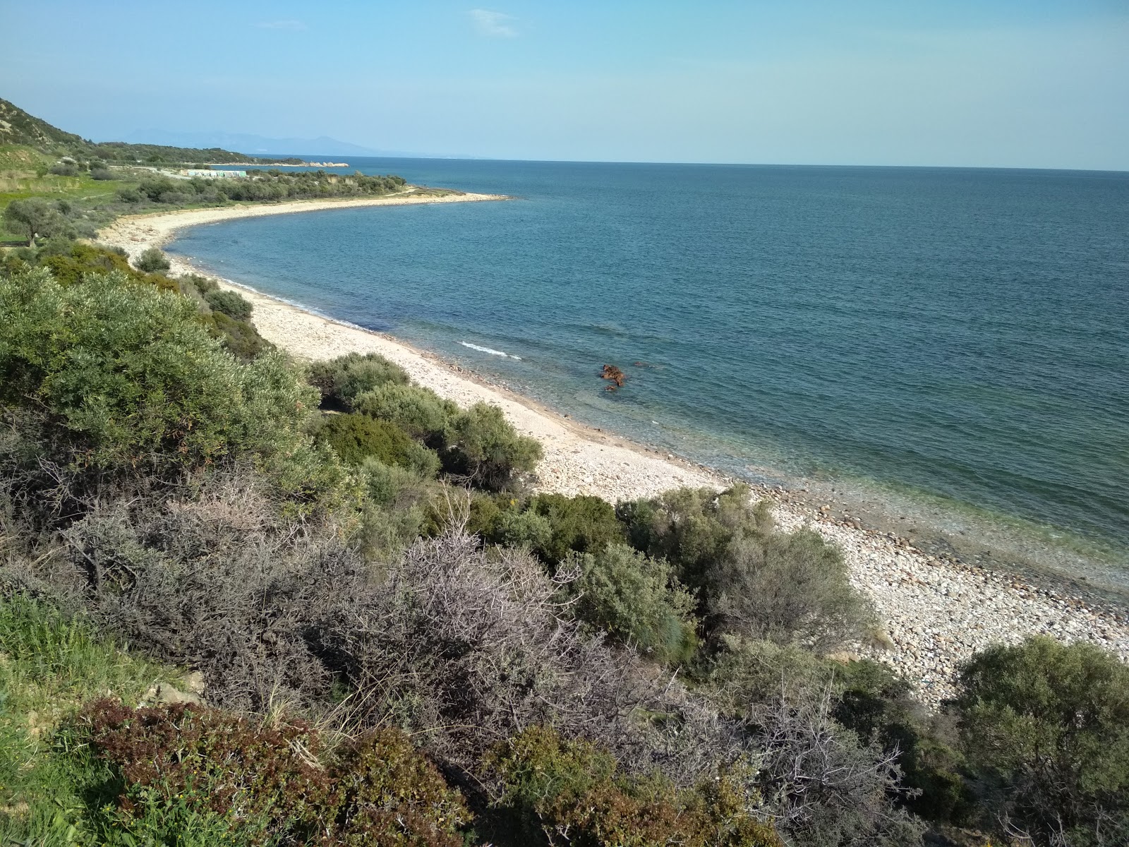 Foto von Achinopetra beach II mit weißer sand & kiesel Oberfläche