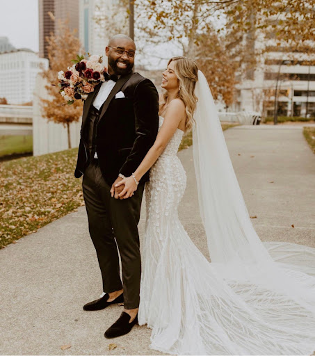 Bridal Shop «La Jeune Mariee Bridal Collection», reviews and photos, 139 E Main St, Columbus, OH 43215, USA