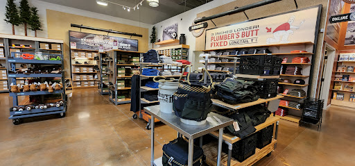 Clothing Store «Duluth Trading Company», reviews and photos, 252 57th Ave NE, Fridley, MN 55432, USA