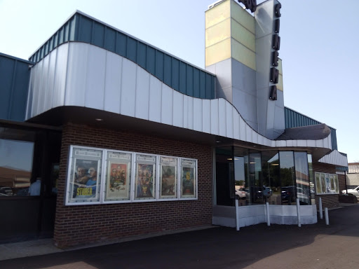 Movie Theater «M-89 Cinema», reviews and photos, 392 Cross Oaks Dr, Plainwell, MI 49080, USA