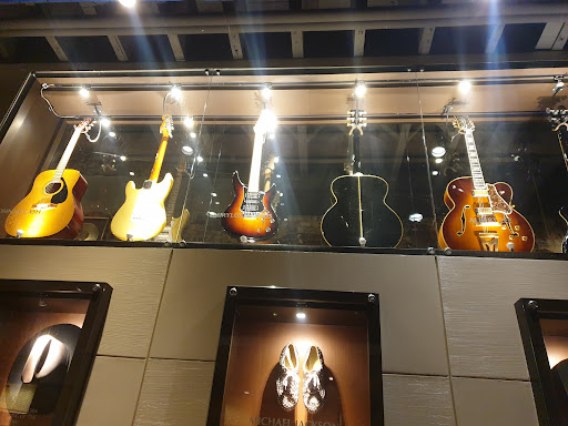 Restaurant «Hard Rock Cafe», reviews and photos, 100 Broadway, Nashville, TN 37201, USA