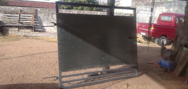 Tornería, mecánica industrial y automotriz "El Galpón" - Taller de reparación de automóviles
