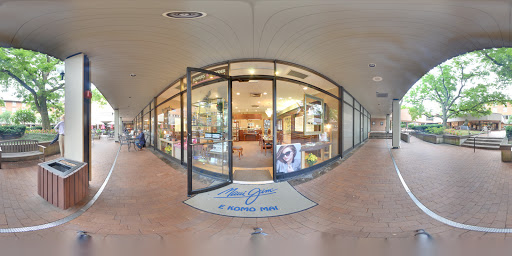 Optician «Bowers & Snyder Opticians», reviews and photos, 32 Village Square, Baltimore, MD 21210, USA