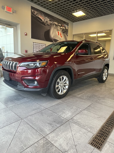 Mercedes Benz Dealer «Mercedes-Benz of Naperville», reviews and photos, 1569 Ogden Ave, Naperville, IL 60540, USA