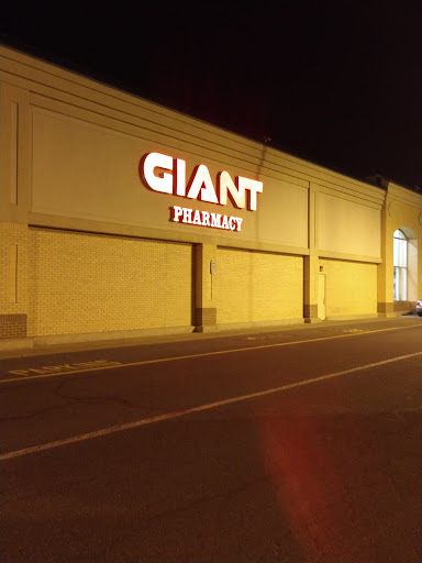 Grocery Store «Giant Food Stores», reviews and photos, 2641 MacArthur Rd, Whitehall, PA 18052, USA