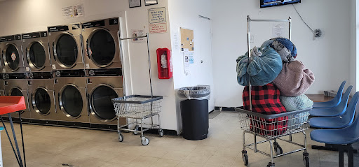Laundromat «A Laundromat of Merritt Island ( 24 HR COIN LAUNDRY )», reviews and photos, 490 N Courtenay Pkwy, Merritt Island, FL 32953, USA