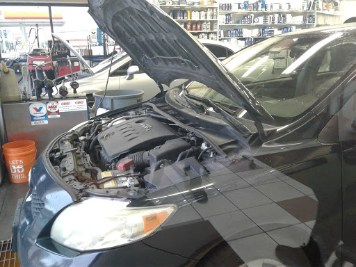 Oil Change Service «The Duke of Oil», reviews and photos, 25 E 63rd St, Westmont, IL 60559, USA