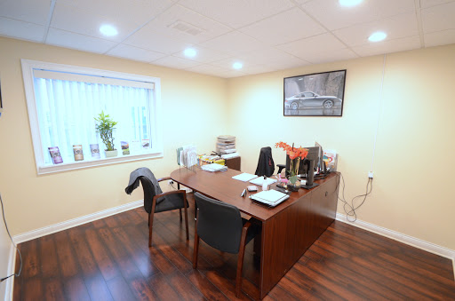 Used Car Dealer «ROSELLE MOTORS INC», reviews and photos, 25W175 Lake St, Roselle, IL 60172, USA