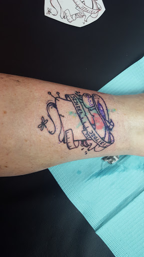 Explore matching bff tattoo ideas, creative tattoo ideas in Sioux City, available at Addictive Tattoo-Piercing