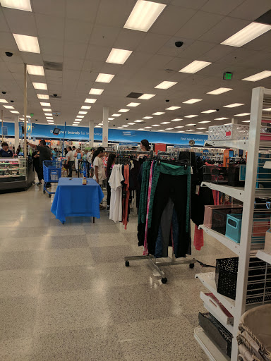 Clothing Store «Ross Dress for Less», reviews and photos, 902 Sepulveda Blvd, Harbor City, CA 90710, USA