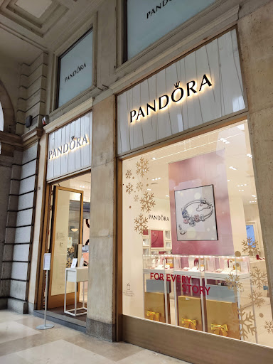 PANDORA Concept Store