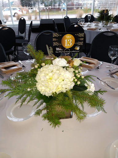 Florist «Country Flower Shop», reviews and photos, 3101 E Layton Ave, Cudahy, WI 53110, USA