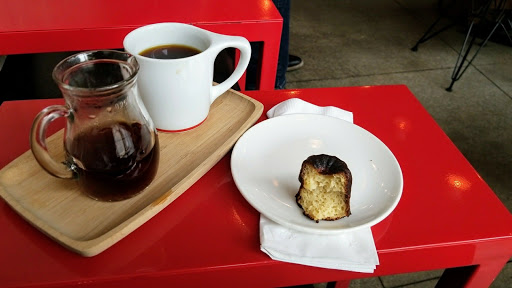 Coffee Shop «Intelligentsia Coffee Wicker Park Coffeebar», reviews and photos, 1609 W Division St, Chicago, IL 60622, USA