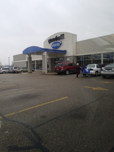 Goodwill Store, 3270 29th St SE, Kentwood, MI 49508, USA, 