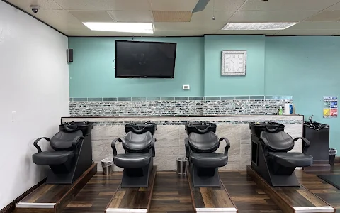 Continued beauty lounge image