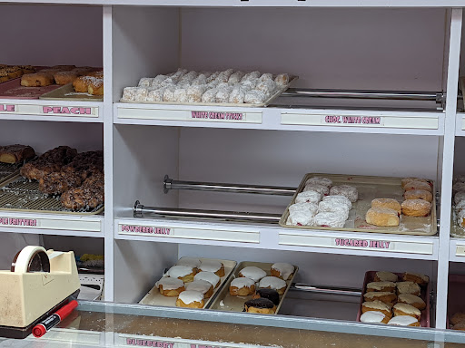 Donut Shop «Suzy-Jo Donuts», reviews and photos, 49 E 4th St, Bridgeport, PA 19405, USA