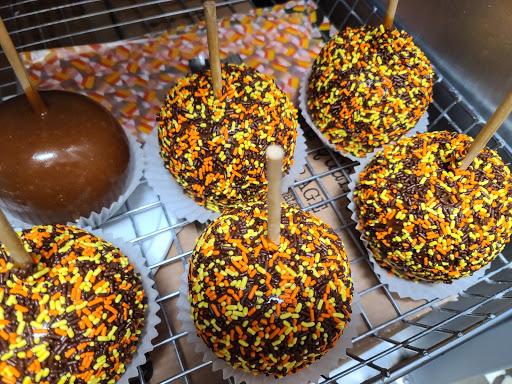 Donut Shop «County Donuts», reviews and photos, 1218 S Roselle Rd, Schaumburg, IL 60193, USA