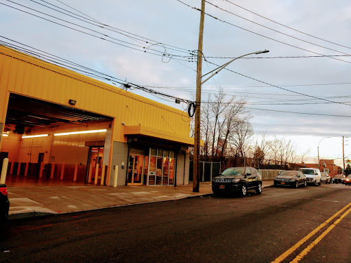 Self-Storage Facility «Safeguard Self Storage», reviews and photos, 1635 Albany Ave, Brooklyn, NY 11210, USA