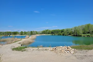 TRQZ Lake image