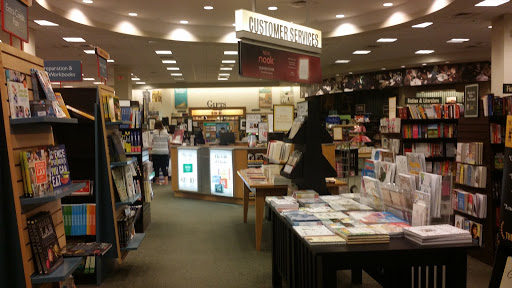 Book Store «Barnes & Noble», reviews and photos, 230 Main St, White Plains, NY 10601, USA