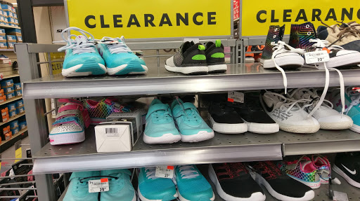 Sporting Goods Store «Academy Sports + Outdoors», reviews and photos, 1101 W Arbrook Blvd, Arlington, TX 76015, USA