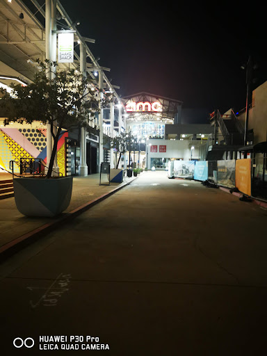 Bay Street Emeryville image