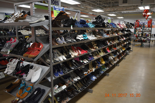 Thrift Store «Westminster Goodwill Retail Store and Donation Center», reviews and photos, 200 Baltimore Blvd, Westminster, MD 21157, USA