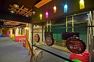 Sports Garage Cafe image