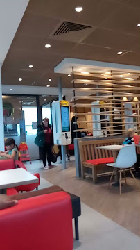 Atmosphère du Restaurant McDonald's à Cranves-Sales - n°3