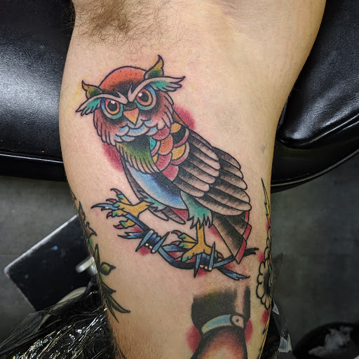 Tattoo Shop «Cloak and Dagger Tattoo», reviews and photos, 641 N Riverside Dr, Clarksville, TN 37040, USA