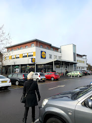 Woodley Town Centre Shopping Precinct