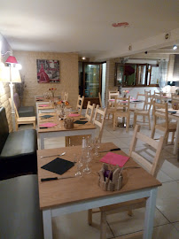 Atmosphère du Restaurant français Restaurant chez Xav et Domi à Belfort - n°10