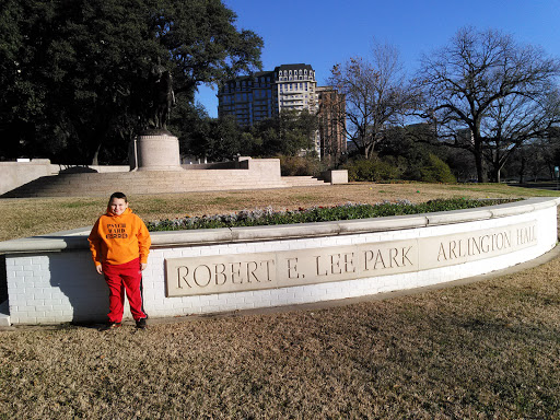Park «Robert E Lee Park», reviews and photos, 3333 Turtle Creek Blvd, Dallas, TX 75219, USA
