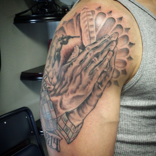 Tattoo Shop «Scholar Tattoo San Francisco», reviews and photos, 3340 22nd St, San Francisco, CA 94110, USA