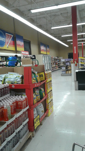 Grocery Store «Grocery Outlet Bargain Market», reviews and photos, 845 Harbor Blvd, West Sacramento, CA 95691, USA