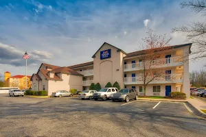 InTown Suites Extended Stay Greensboro NC - Lanada Rd image