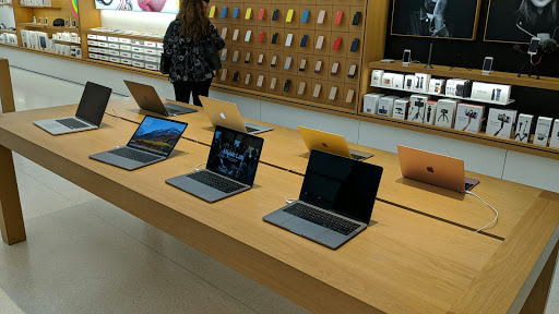 Computer Store «Apple Montgomery Mall», reviews and photos, 7101 Democracy Blvd, Bethesda, MD 20817, USA